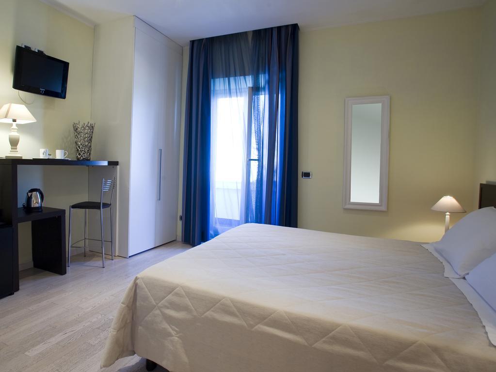 Pascucci Al Porticciolo Hotel Fiumicino Exterior foto